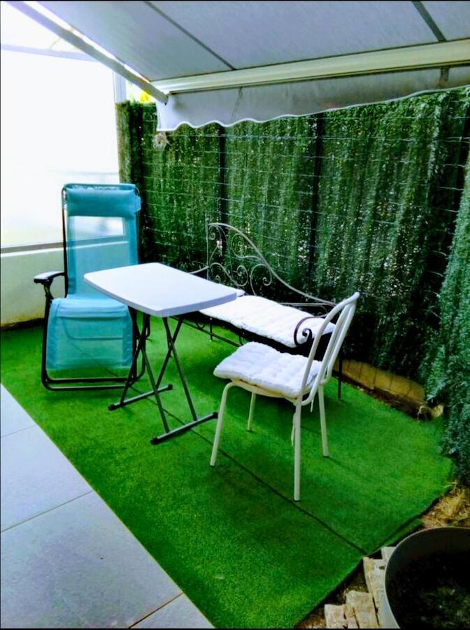 Nice View Jolie Studio Avec Jardin Buitenkant foto